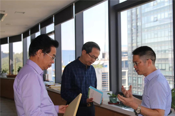 中共贛州市委常委、統(tǒng)戰(zhàn)部長彭業(yè)明等領(lǐng)導(dǎo)一行到訪廣東博皓考察指導(dǎo)-1