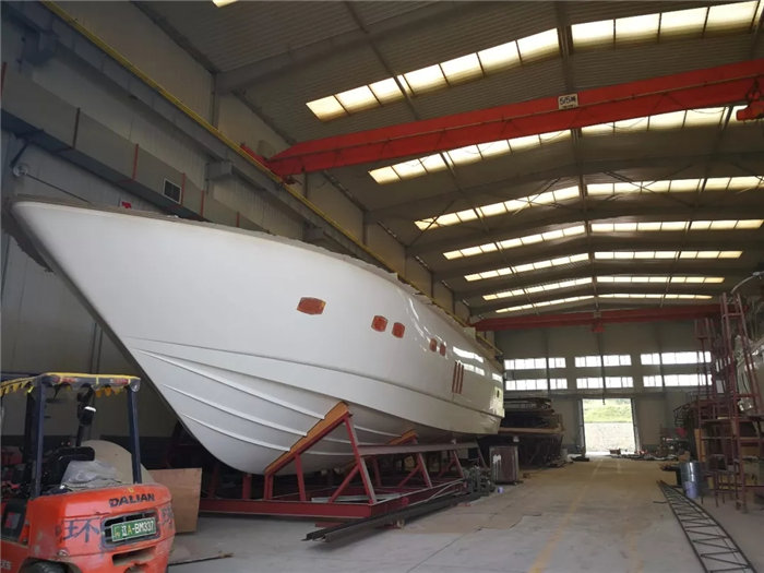 漁船玻璃鋼化必將產(chǎn)生巨大經(jīng)濟(jì)效益，顯著環(huán)境效應(yīng)和良好社會(huì)效果