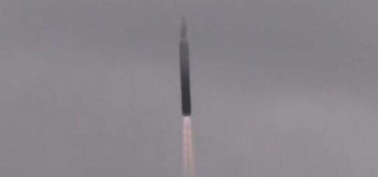 碳纖維復(fù)合材料的技術(shù)壁壘難道真的難以逾越嗎？俄羅斯軍工在碳纖維材料應(yīng)用方面的成功突破在更深層次上說(shuō)明了，碳纖維技術(shù)壁壘重重，但并非無(wú)法逾越