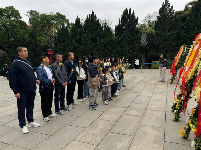 緬懷英烈志，傳承民族魂—黃花崗七十二烈士陵園祭奠活動   -3