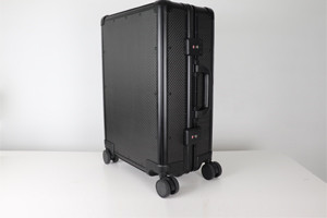 碳纖維行李箱 高檔時尚耐用旅行箱 萬向輪TSA密碼鎖碳纖維輕質(zhì)高強(qiáng)度行李箱干碳包圍