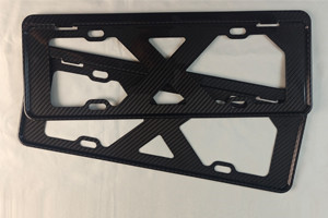 全碳纖維車牌框適合于多車型 高品質(zhì)碳纖維車牌架藍(lán)牌綠牌 碳纖復(fù)材一體成型硬殼抗壓