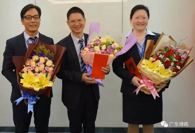 在此次季度會上，全體博皓人向和博皓風(fēng)雨同舟十五載的賴董、劉總和賴建明經(jīng)理表示了崇高的敬意